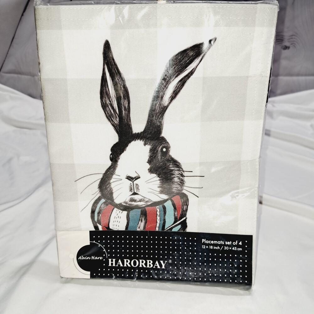 Harbor Bay Alvin Hare set of 4 placemats 12x18